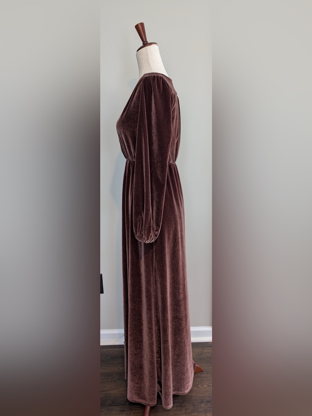 Baltic Born Sadie Velvet Maxi Dress Dusty Plum Size Small - Picture 6 of 14